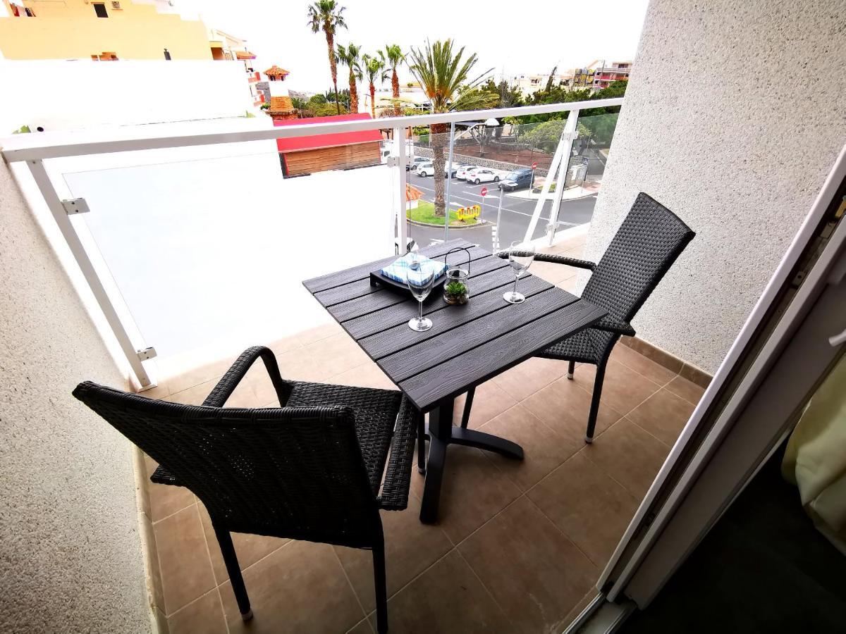 Chung cư 65 m² 2 phòng ngủ, 2 phòng tắm riêng ở Đô thị Adeje Costa Adeje  Ngoại thất bức ảnh