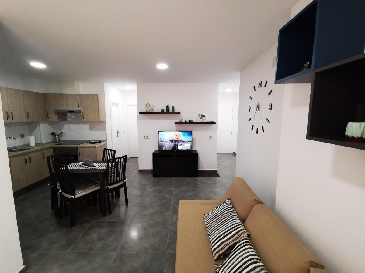 Chung cư 65 m² 2 phòng ngủ, 2 phòng tắm riêng ở Đô thị Adeje Costa Adeje  Ngoại thất bức ảnh
