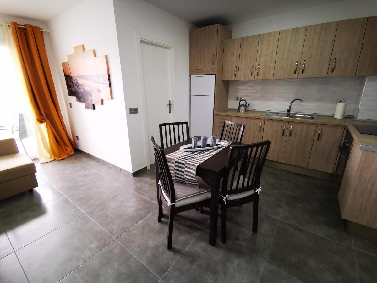 Chung cư 65 m² 2 phòng ngủ, 2 phòng tắm riêng ở Đô thị Adeje Costa Adeje  Ngoại thất bức ảnh