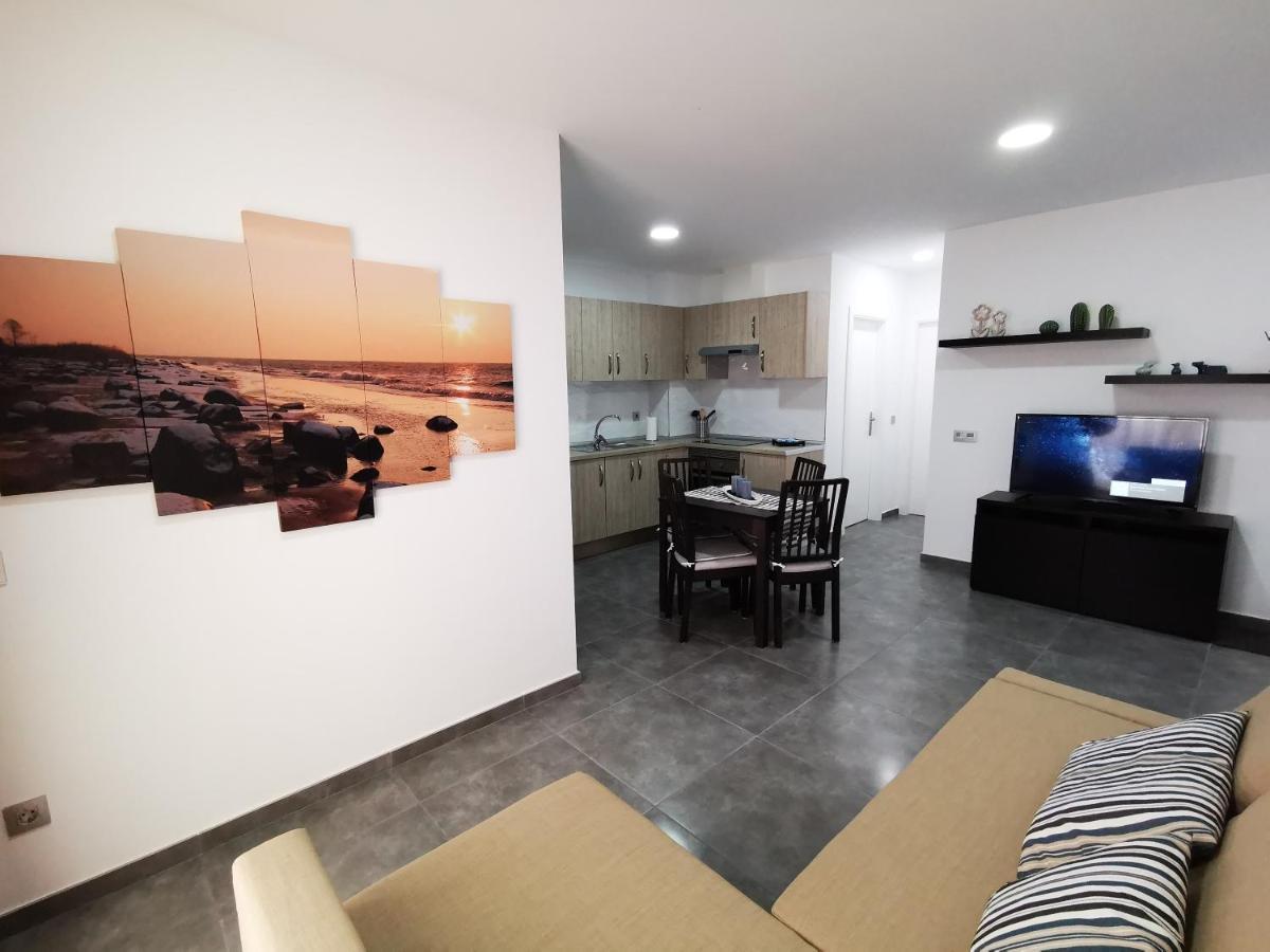 Chung cư 65 m² 2 phòng ngủ, 2 phòng tắm riêng ở Đô thị Adeje Costa Adeje  Ngoại thất bức ảnh